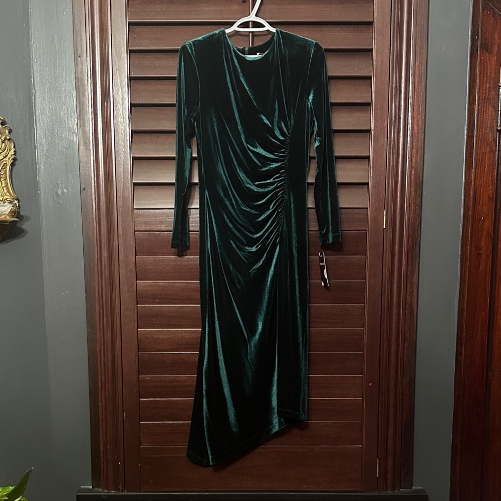 Maison Jules Velvet Long Sleeve Dress in Deep Green